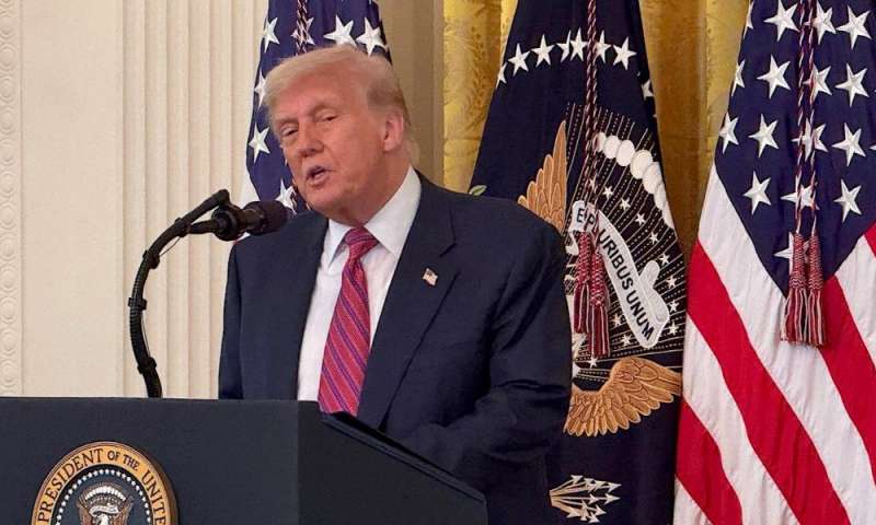 Биткоин вырос выше  000 на фоне отсрочки ударов Трампа по Ирану